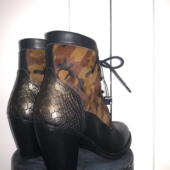 BRONX Mar Laina Leather Ankle Boots - Picture 3 of 6